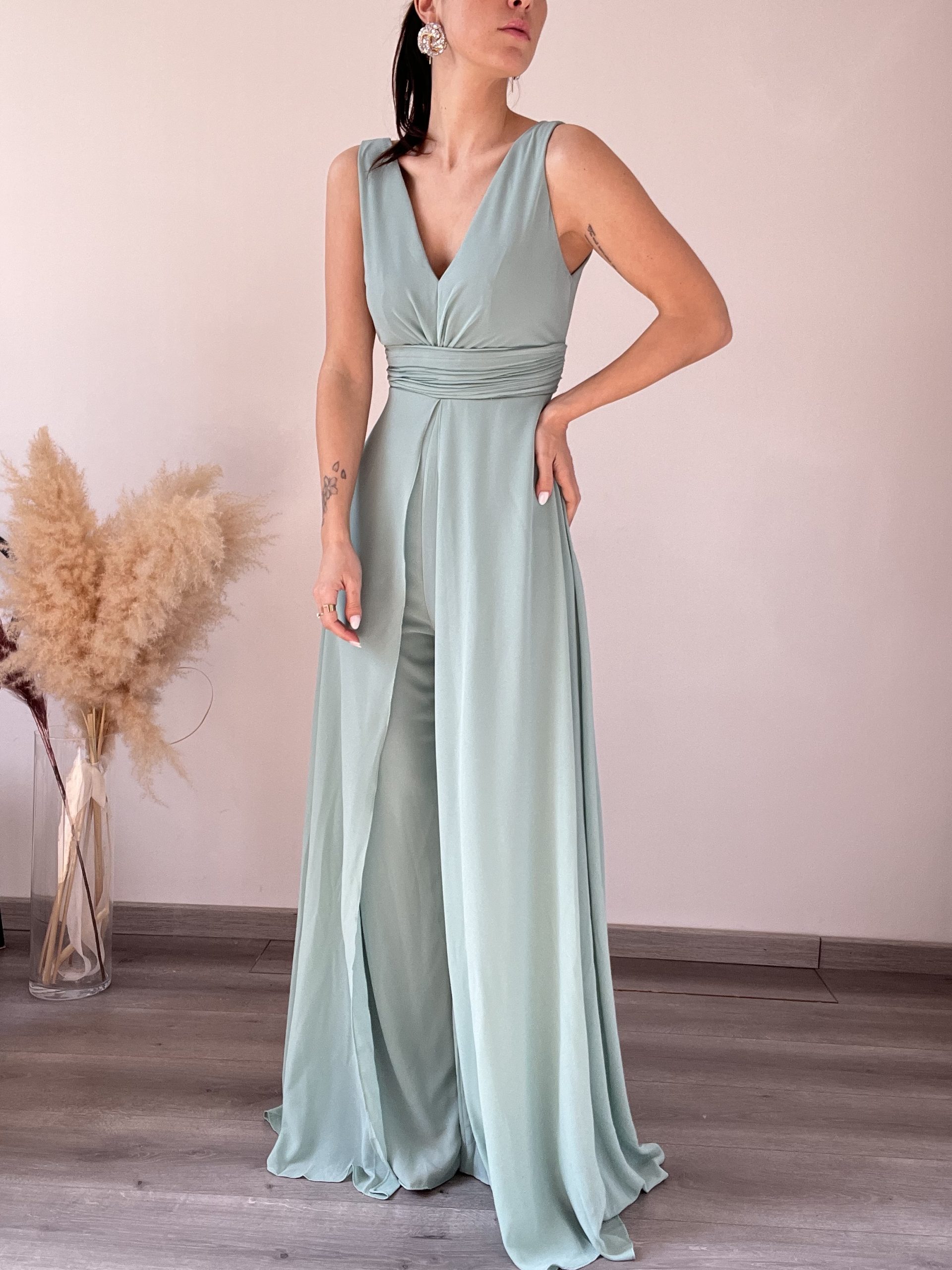 DAE96DFE-215C-4CF5-8241-FDAFA9C6E15E